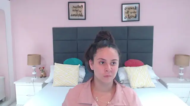 Snapshot of MadisonJenner chatting on 01/11/25, 05:31 MadisonJenner online show from 01/11/25, 05:31