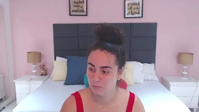 Snapshot of MadisonJenner chatting on 01/13/25, 02:42 MadisonJenner online show from 01/13/25, 02:42