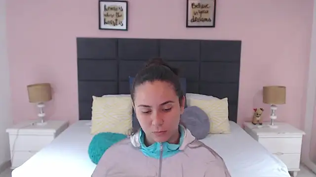 Snapshot of MadisonJenner chatting on 01/30/25, 12:06 MadisonJenner online show from 01/30/25, 12:06