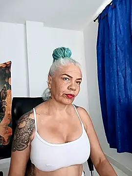 freyadevil333 online show from 01/18/26, 12:42