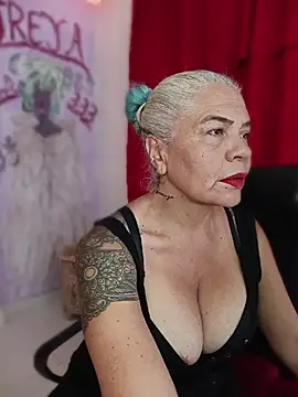 freyadevil333 online show from 03/26/26, 11:43