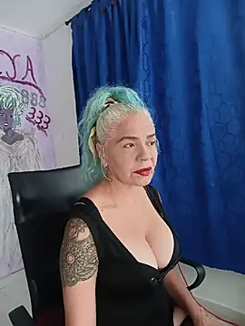 freyadevil333 online show from 05/12/26, 02:41