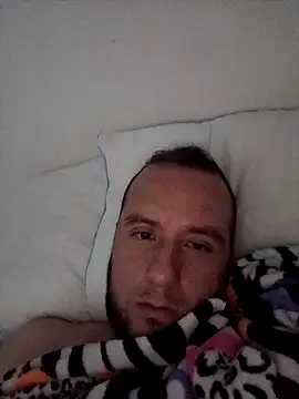 Snapshot of andymanxxx1 chatting on 11/26/25, 05:19 andymanxxx1 online show from 11/26/25, 05:19