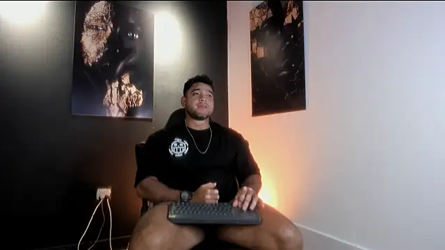 Snapshot of Big_furry_bear13 chatting on 10/24/25, 07:05 Big furry bear13 online show from 10/24/25, 07:05