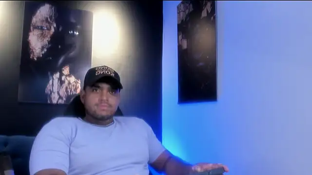 Snapshot of Big_furry_bear13 chatting on 11/04/25, 06:23 Big furry bear13 online show from 11/04/25, 06:23