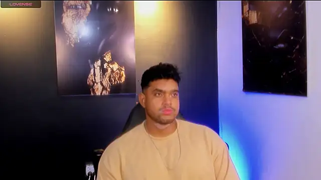 Snapshot of Big_furry_bear13 chatting on 11/14/25, 06:56 Big furry bear13 online show from 11/14/25, 06:56