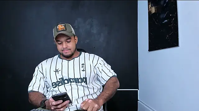 Snapshot of Big_furry_bear13 chatting on 02/14/26, 06:10 Big furry bear13 online show from 02/14/26, 06:10