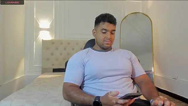 Big furry bear13 online show from 03/21/26, 12:32