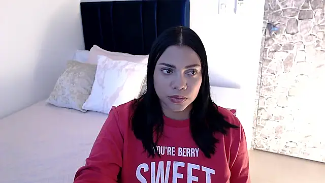 angela santana  online show from 09/19/25, 06:30