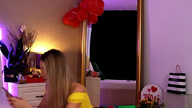 EvellineClaire online show from 03/19/26, 07:45