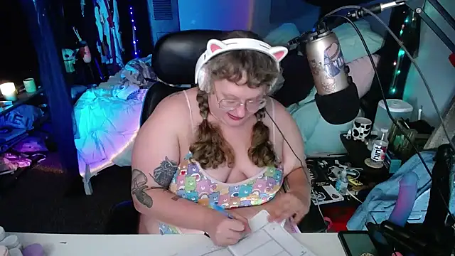 Snapshot of FatVeronica chatting on 01/12/25, 09:19 FatVeronica online show from 01/12/25, 09:19