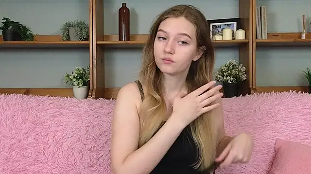 Ksuhesa online show from 11/24/25, 01:16