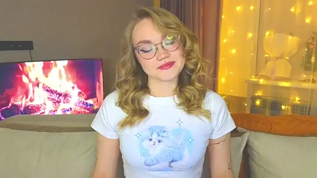 Aurora Golden1 online show from 12/28/24, 04:52