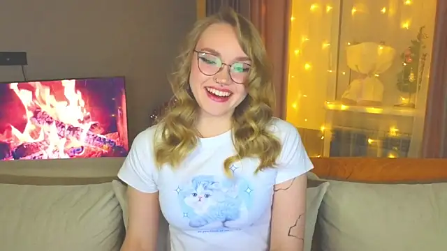 Aurora Golden1 online show from 12/28/24, 07:54