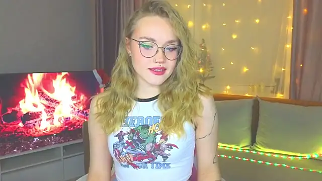 Aurora Golden1 online show from 01/06/25, 04:34