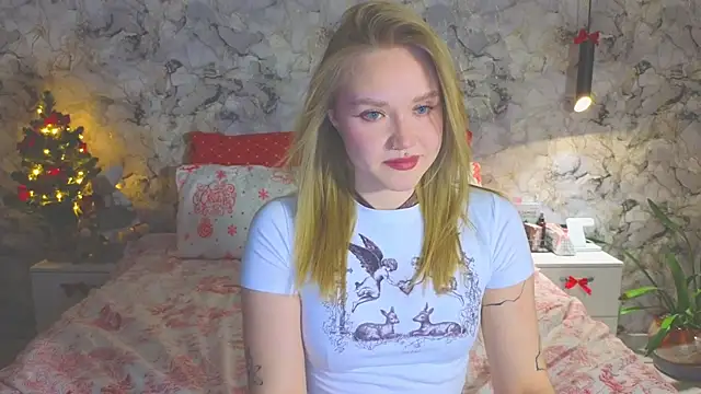 Aurora Golden1 online show from 12/16/25, 04:56