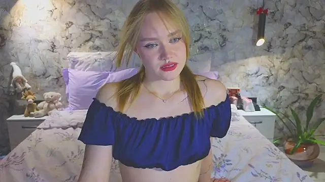 Aurora Golden1 online show from 01/12/26, 04:01