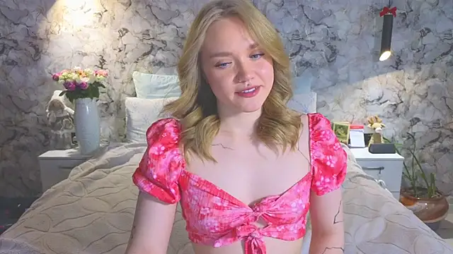 Aurora Golden1 online show from 04/16/26, 05:19