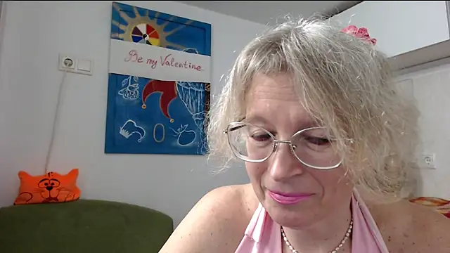 Snapshot of Zosya1111 chatting on 02/14/25, 07:23 Zosya1111 online show from 02/14/25, 07:23