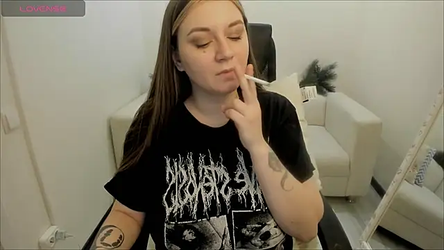 Snapshot of AlisaBacker chatting on 12/26/24, 07:38 AlisaBacker online show from 12/26/24, 07:38