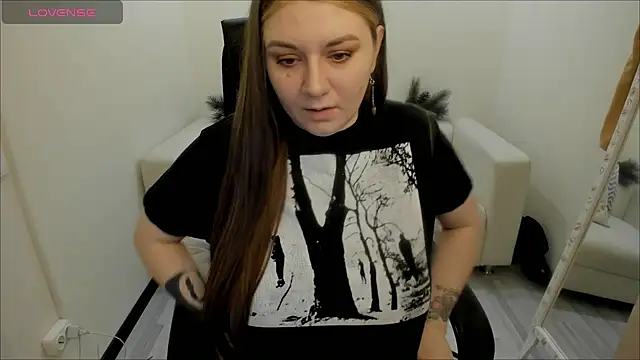 Snapshot of AlisaBacker chatting on 12/28/24, 02:53 AlisaBacker online show from 12/28/24, 02:53