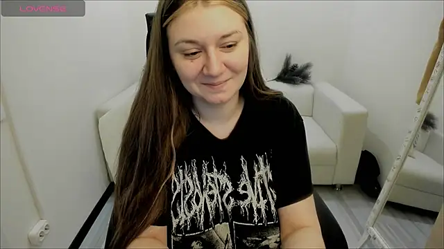 Snapshot of AlisaBacker chatting on 01/02/25, 07:18 AlisaBacker online show from 01/02/25, 07:18