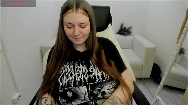 Snapshot of AlisaBacker chatting on 01/02/25, 10:22 AlisaBacker online show from 01/02/25, 10:22