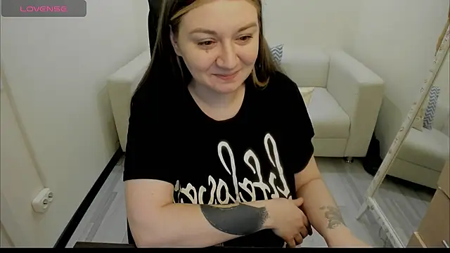 Snapshot of AlisaBacker chatting on 01/23/25, 08:46 AlisaBacker online show from 01/23/25, 08:46