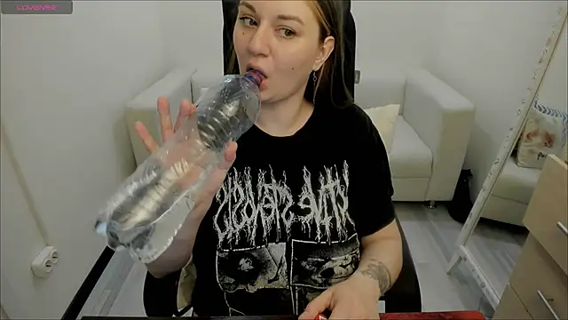 Snapshot of AlisaBacker chatting on 01/24/25, 06:35 AlisaBacker online show from 01/24/25, 06:35