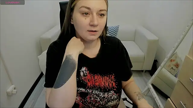 Snapshot of AlisaBacker chatting on 01/28/25, 04:41 AlisaBacker online show from 01/28/25, 04:41