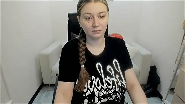 Snapshot of AlisaBacker chatting on 02/24/25, 09:31 AlisaBacker online show from 02/24/25, 09:31