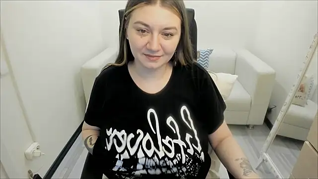 Snapshot of AlisaBacker chatting on 03/01/25, 06:03 AlisaBacker online show from 03/01/25, 06:03