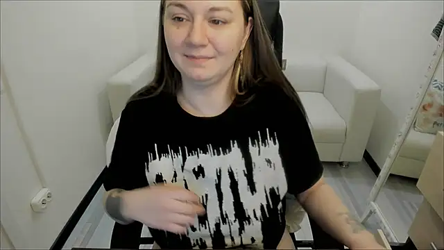 Snapshot of AlisaBacker chatting on 03/14/25, 01:46 AlisaBacker online show from 03/14/25, 01:46