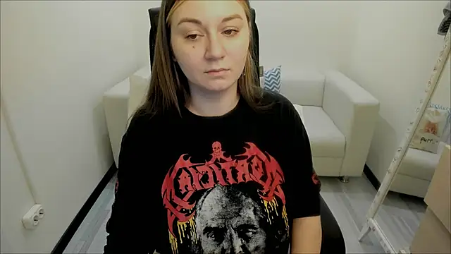 Snapshot of AlisaBacker chatting on 03/20/25, 07:35 AlisaBacker online show from 03/20/25, 07:35