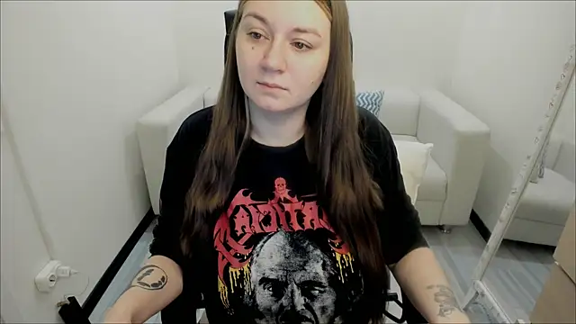 Snapshot of AlisaBacker chatting on 03/21/25, 01:34 AlisaBacker online show from 03/21/25, 01:34