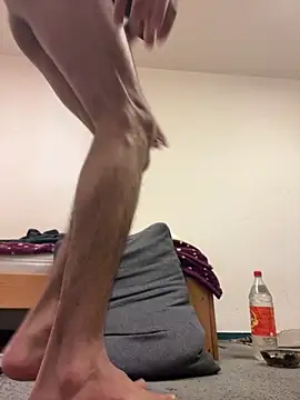 Snapshot of Kbadjauri chatting on 10/13/25, 07:36 Kbadjauri online show from 10/13/25, 07:36