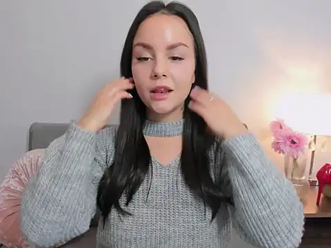 Snapshot of KendalNew chatting on 12/06/24, 05:22 KendalNew online show from 12/06/24, 05:22