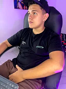 Snapshot of Dunkan_Kravitz chatting on 11/26/25, 10:11 Dunkan Kravitz online show from 11/26/25, 10:11