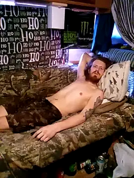 Snapshot of hothippie420 chatting on 03/07/25, 06:43 hothippie420 online show from 03/07/25, 06:43