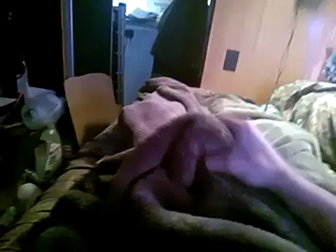 Snapshot of hothippie420 chatting on 03/12/25, 04:13 hothippie420 online show from 03/12/25, 04:13