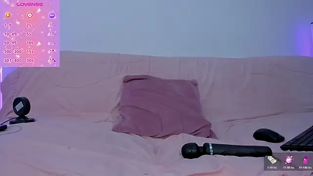 Snapshot of ImBlackEyes chatting on 12/17/25, 09:10 ImBlackEyes online show from 12/17/25, 09:10