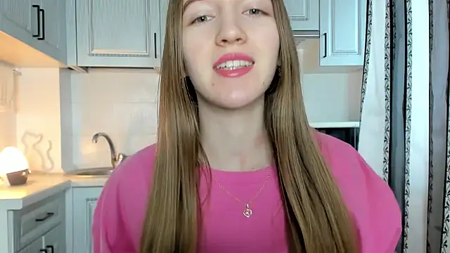 leslie my lovee online show from 11/12/25, 10:04