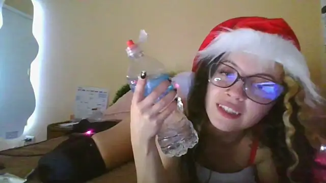 Snapshot of frikigyal chatting on 12/24/24, 03:38 frikigyal online show from 12/24/24, 03:38