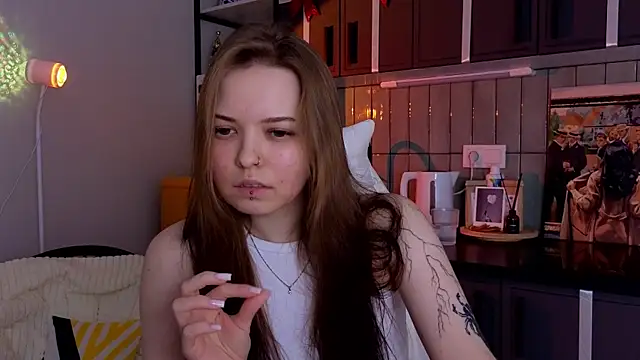 doll lol  online show from 12/18/25, 06:03