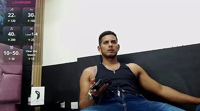 Snapshot of Chris_Dick23 chatting on 02/11/25, 04:11 Chris Dick23 online show from 02/11/25, 04:11