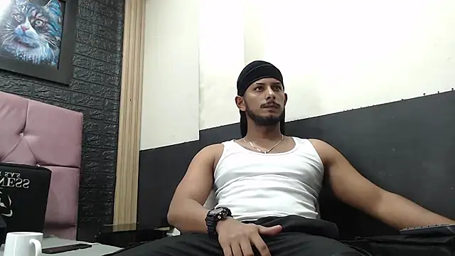 Snapshot of Chris_Dick23 chatting on 09/12/25, 05:29 Chris Dick23 online show from 09/12/25, 05:29