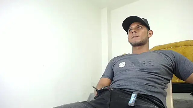 Chris Dick23 online show from 05/24/26, 04:28
