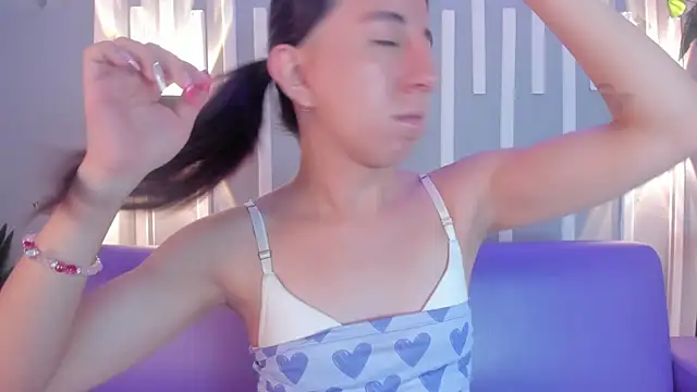 Miiaa doll online show from 01/22/25, 11:56