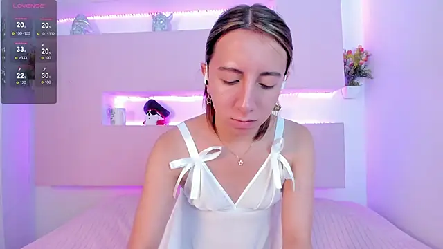 Miiaa doll online show from 02/01/25, 11:43