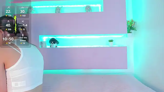 Miiaa doll online show from 02/07/25, 11:45